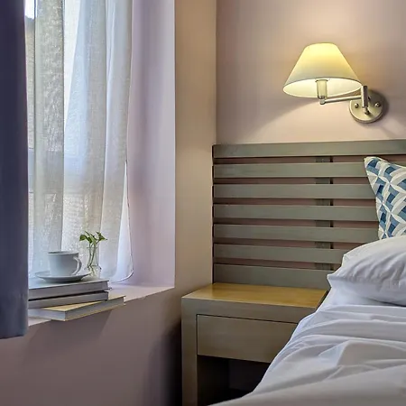 Hotel Melina - *